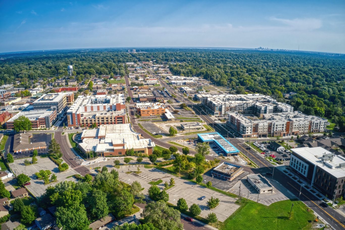 Aerial view of Overland Park, Kansas with downtown buildings and green surroundings.